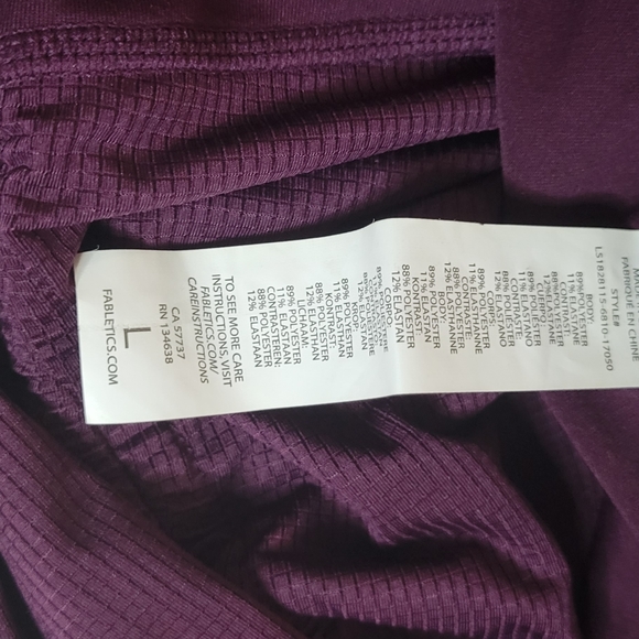 Fabletics Long Sleeve Shirt - Picture 3 of 3